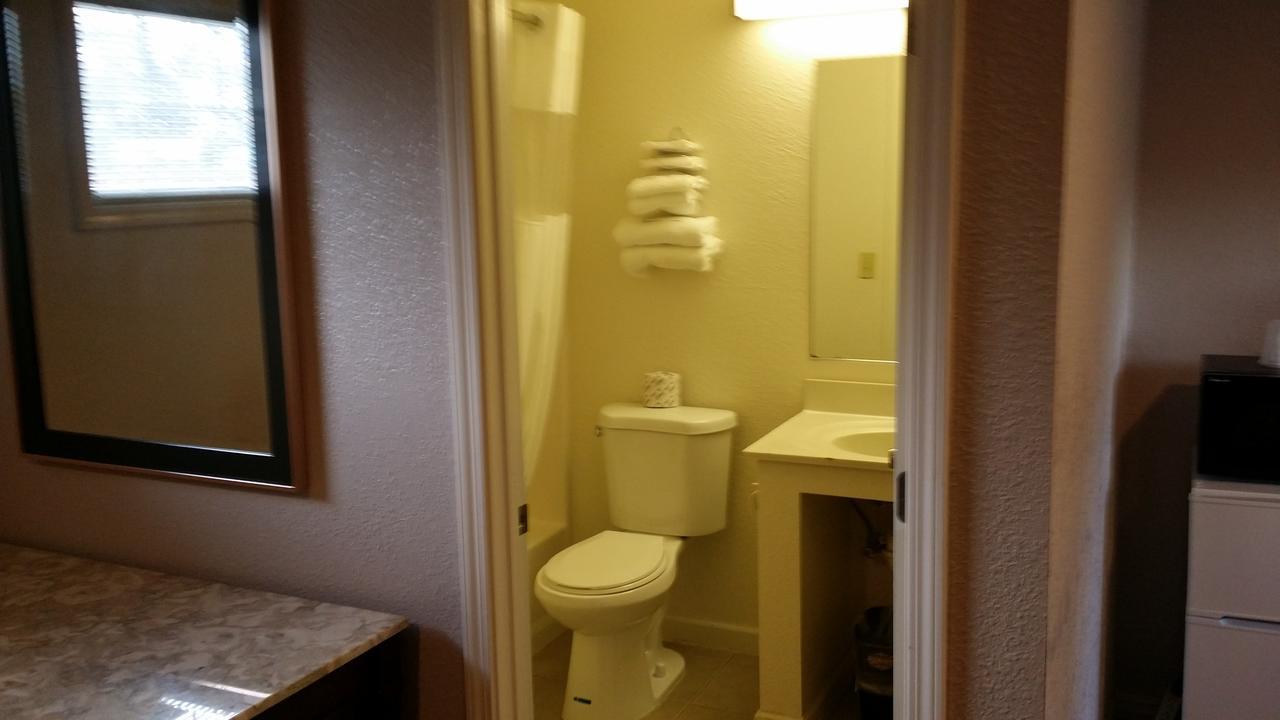 Redwood Inn Willits Luaran gambar
