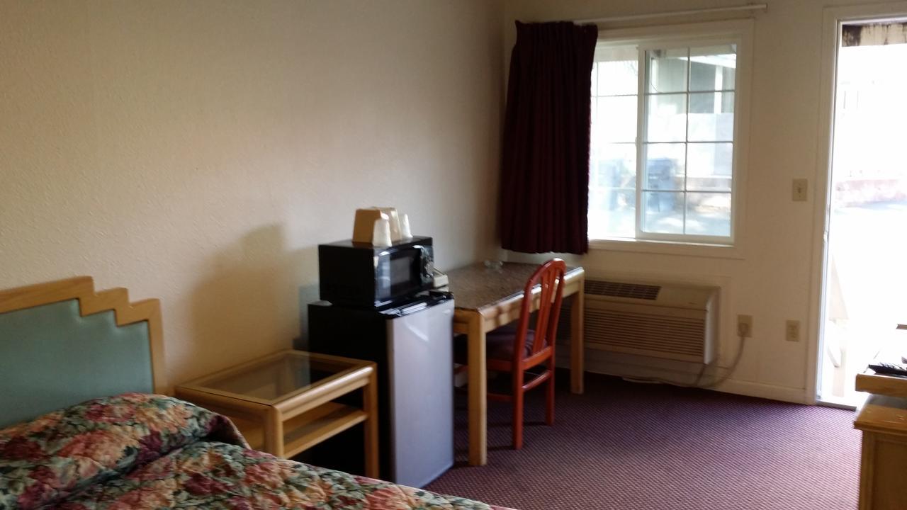 Redwood Inn Willits Luaran gambar
